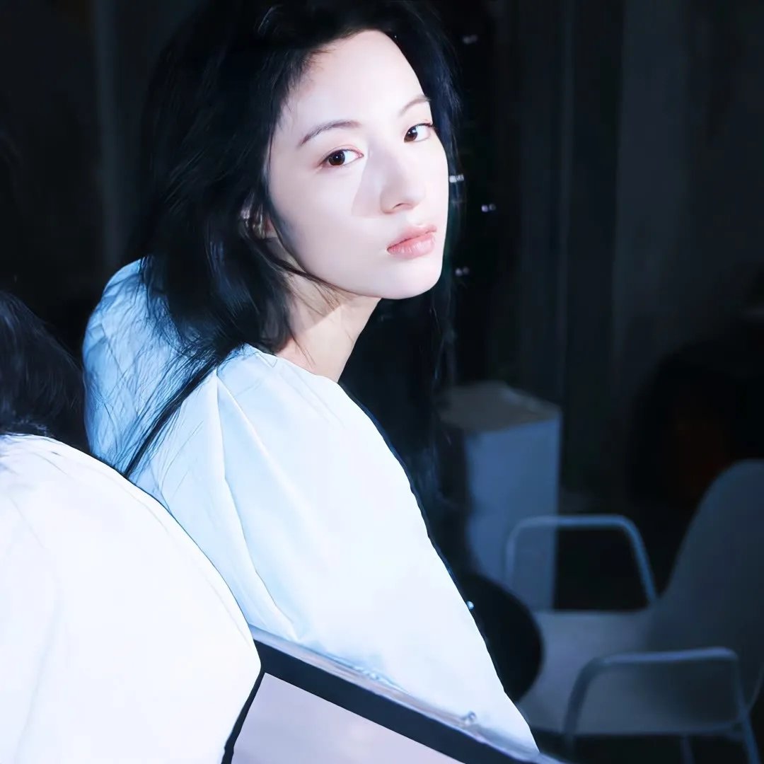 哈莉·奎茵第一季海报