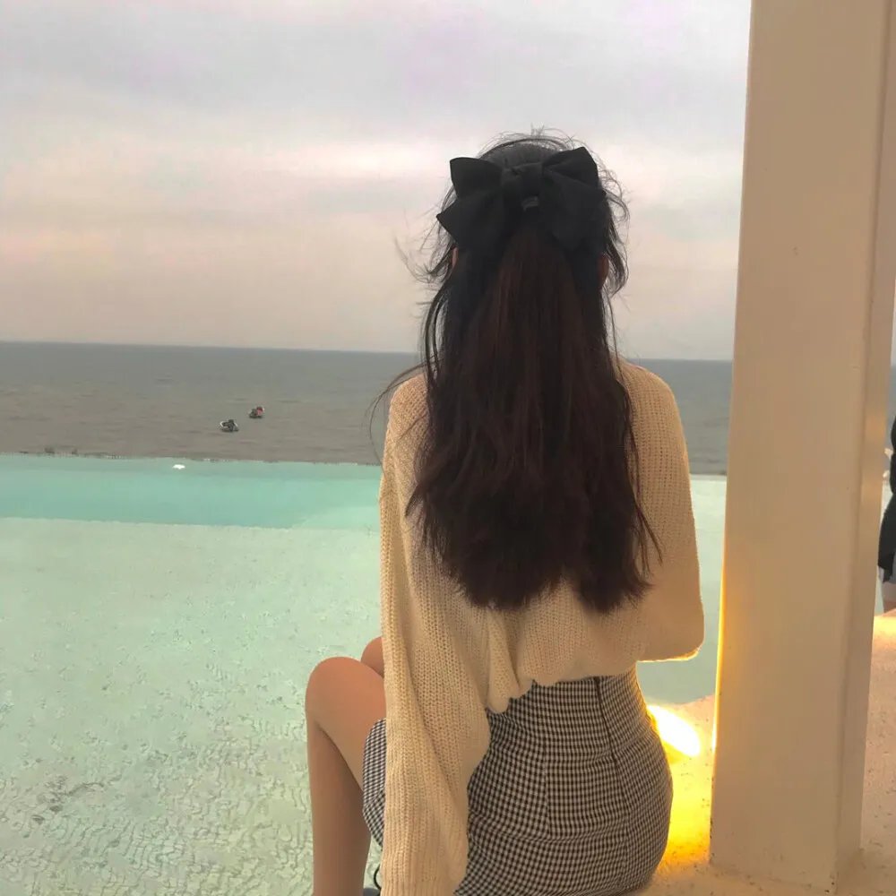 我从不哭泣海报